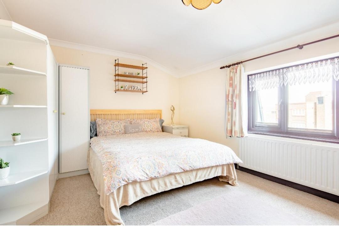 Spacious Room 2 Mins From Station Londres Exterior foto