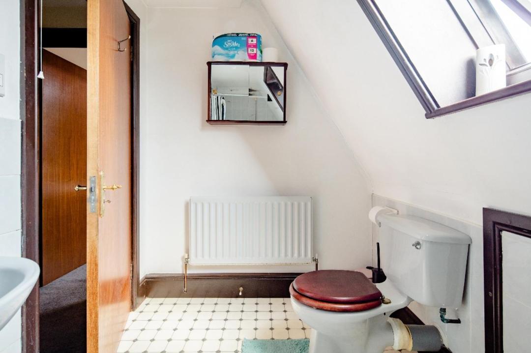 Spacious Room 2 Mins From Station Londres Exterior foto
